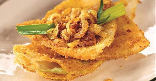 Шницель капустный с луковой заправкой