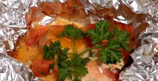 Курица в духовке с помидорами