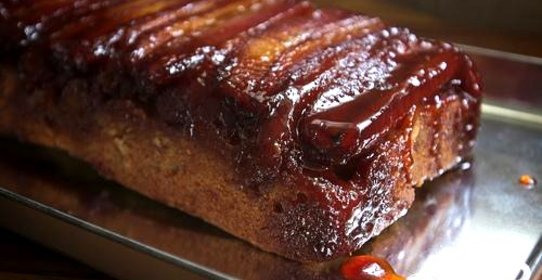 Пирог с карамелизованными бананами