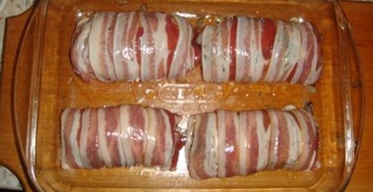 Куриные ножки в беконе