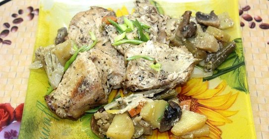 Запеченная курица с овощами