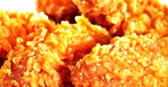 Хрустящие куриные крылышки в кукурузных хлопьях