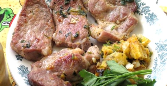 Свиная шейка на сковороде