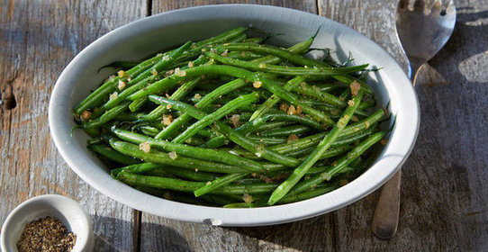 Стручковая фасоль с луком-шалот