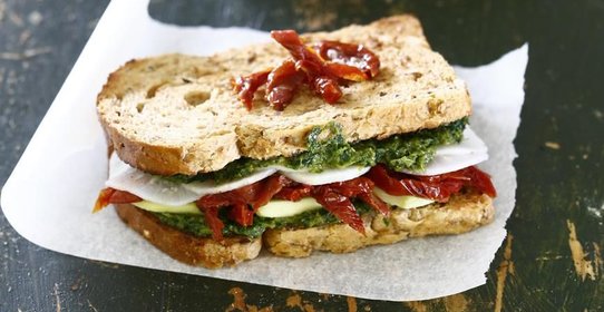 Свинина по-фински с клюквой