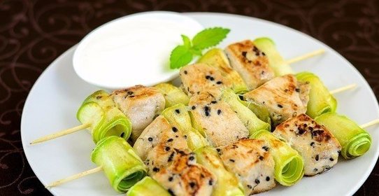 Куриная грудка с кабачками