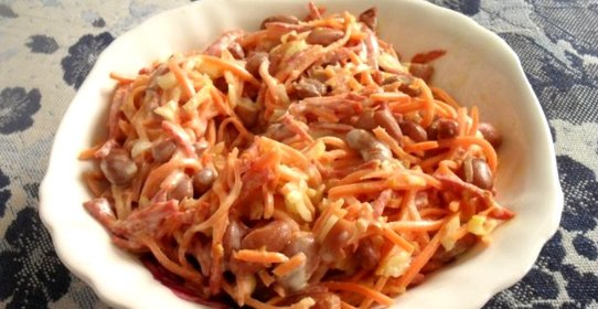 Салат с корейской морковью и курицей