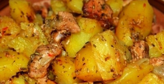 Картошка в горшочках с мясом