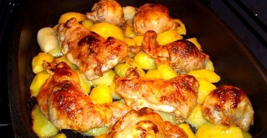 Картофель с курицей в духовке