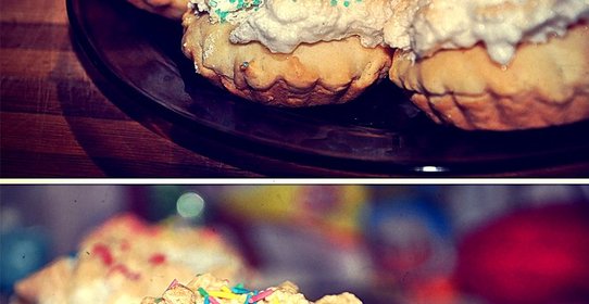 Маффины с глазурью из белкового крема