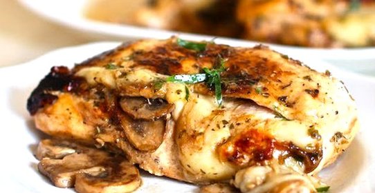 Курица, фаршированная грибами