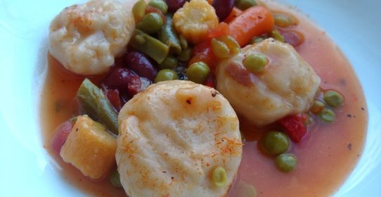 Овощное рагу с пшеничными кружочками