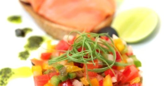 Севиче из лосося на тостадас