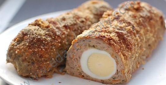 Мясной рулет с яйцом и сыром