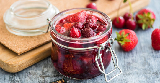 Варенье из клубники и вишни