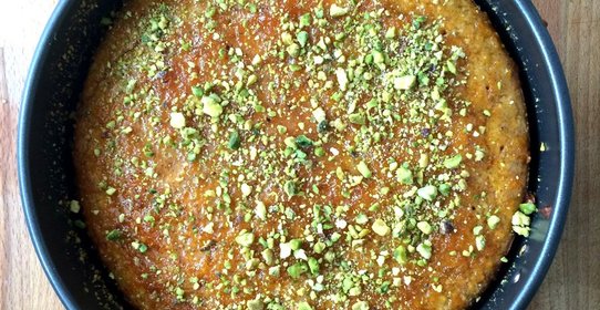 Клейкий пирог из апельсина и лимона с полентой