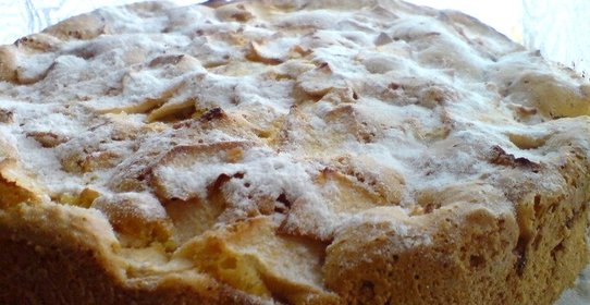 Пирог с яблоками и бананами