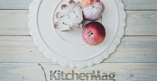 Классическая шарлотка с яблоками