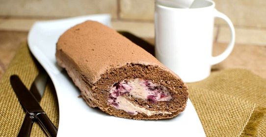 Рулет с вишней