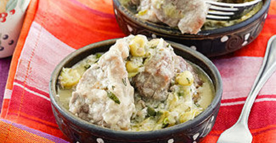 Свинина с крыжовником в мультиварке