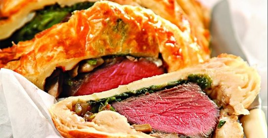 Говядина с овощами, запеченная в тесте