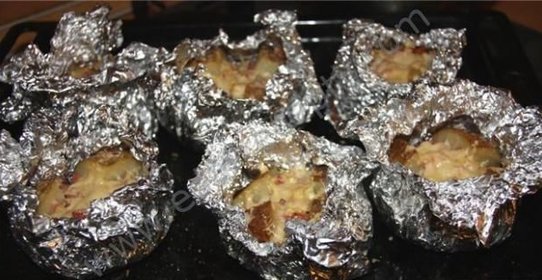 Запеченная картошка с мясом на костре