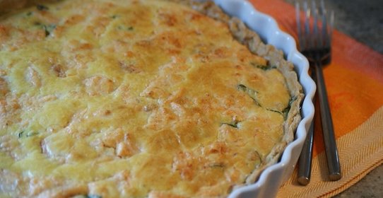 Пирог с рыбой и шпинатом