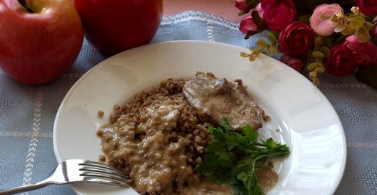 Телятина в сметанном соусе